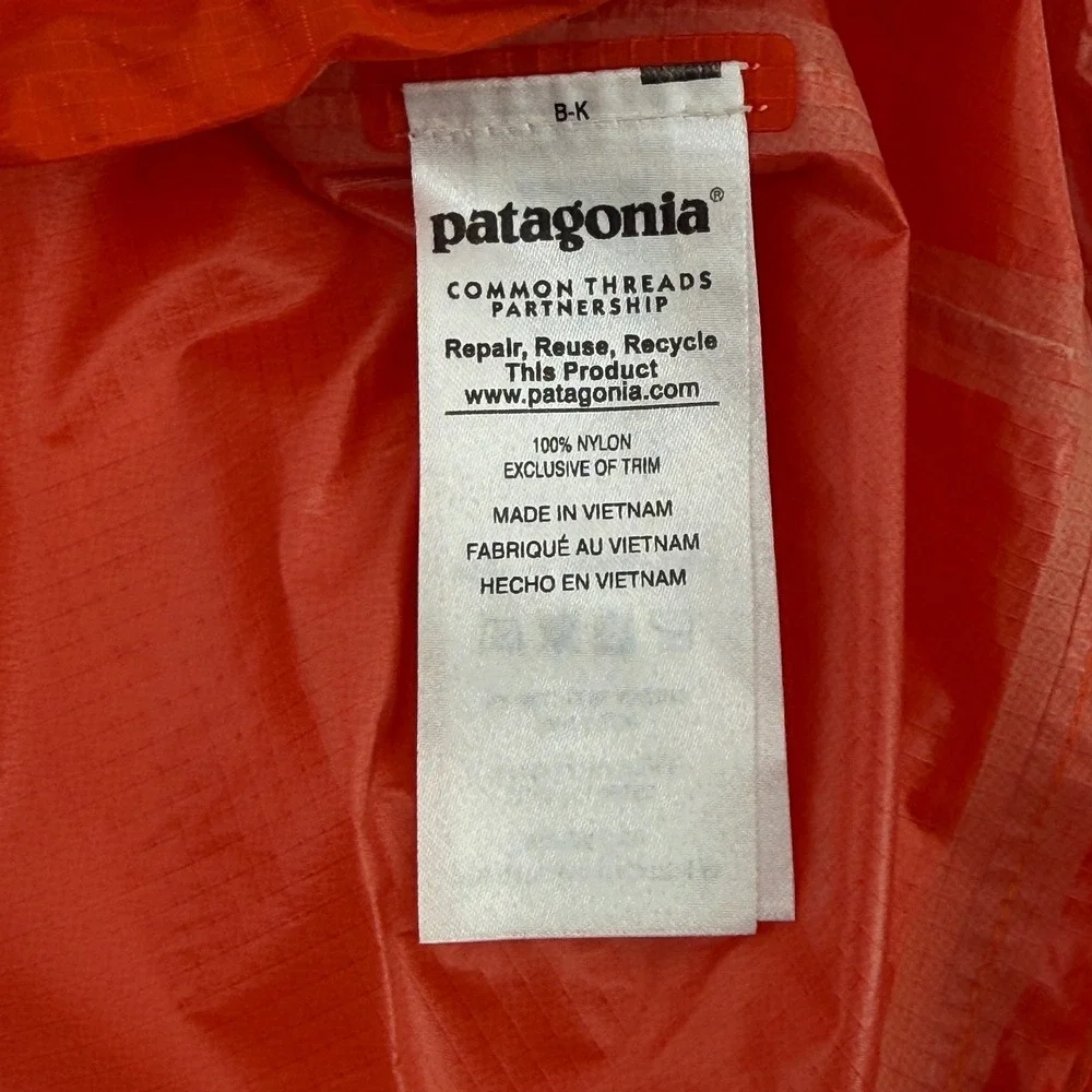 Patagonia Houdini Jacket Mens M Red Black Hooded Lightweight Nylon